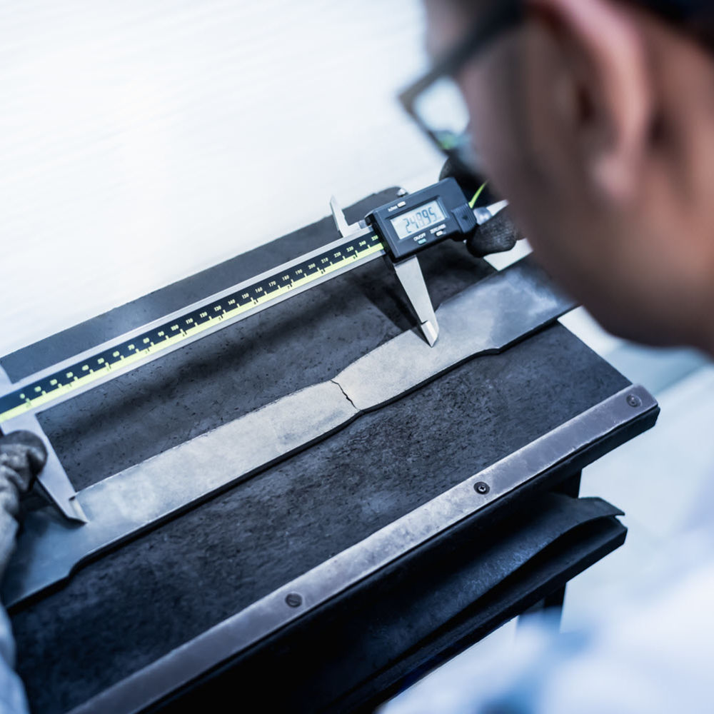 Tensile Testing Factory Lab - Header