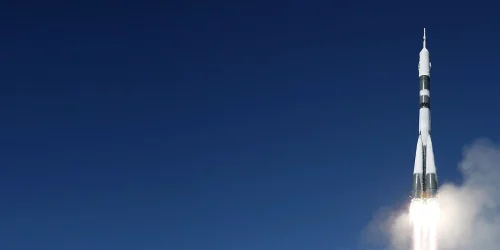 Spaceship-AdobeStock_408532825_2001x680