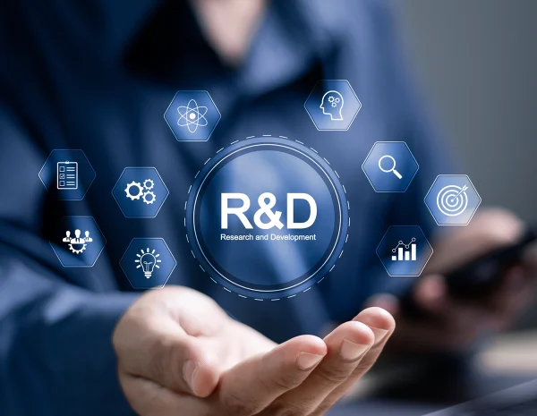 AdobeStock_792860353_mand-holding-R&D-symbol_1500x1500