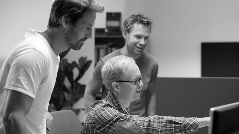2013-henrikx2-samuel-bw - header